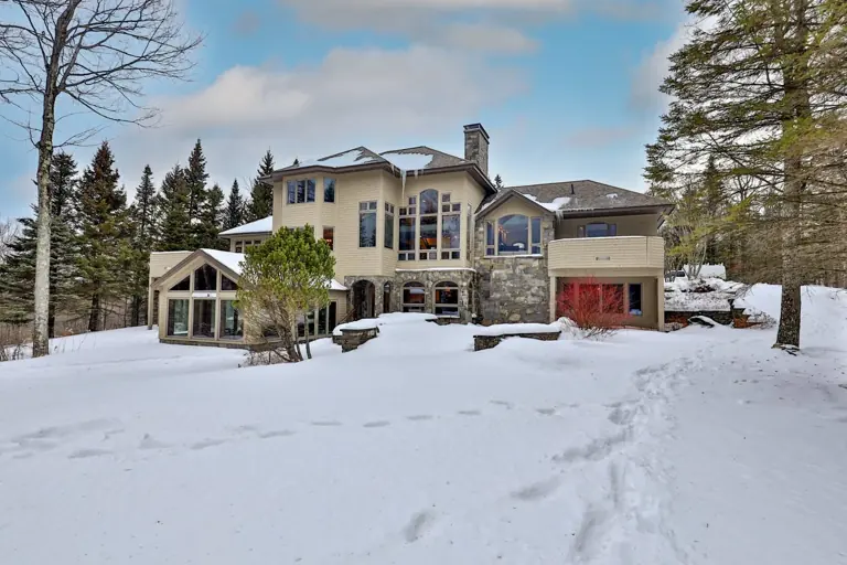 The house in winter.
